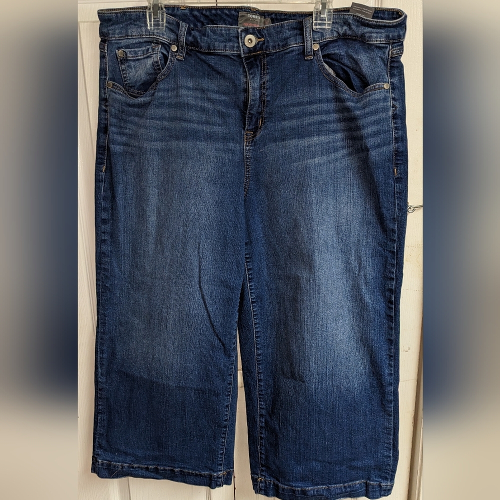 Torrid Size 20 Cropped High-Rise Wide Leg Jeans